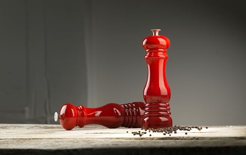 MG610 67 Salt and Pepper Mill Set (Large / Cerise)