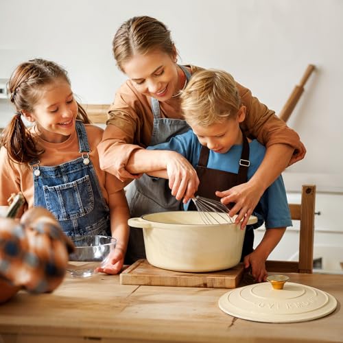 Enameled Cast Iron Dutch Oven (4.5 Quart / Cream white)