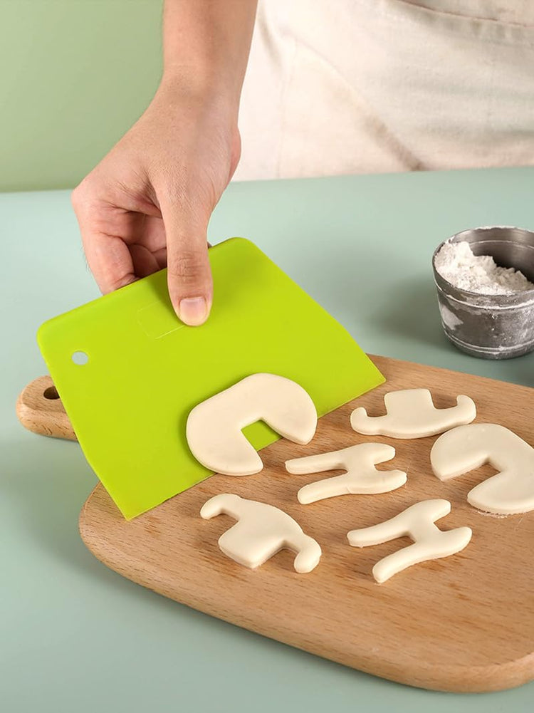 Plastic Bench Scraper & Chopper (14 Count)