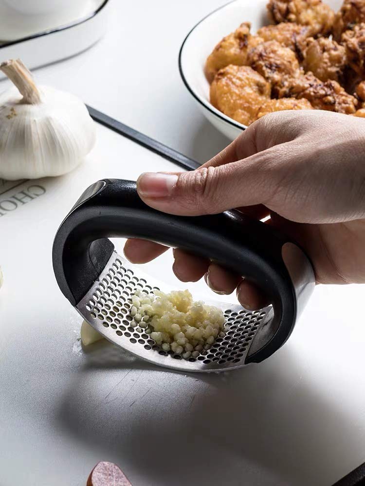 Garlic press kitchen tool garlic peeler stainless steel professional ginger crusher ergonomic labor
