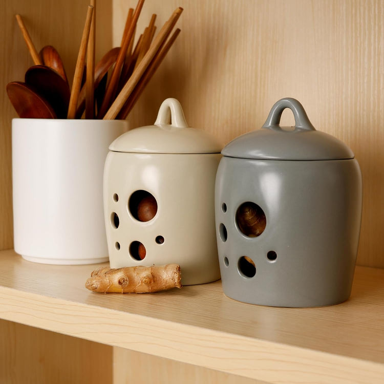 BosilunLife Ceramic Garlic Keeper - Garlic Storage Container with Lid Grey Garlic Jar for Kitchen Garlic Holder Countertop to Keep Your Garlic Cloves Fresh Longer