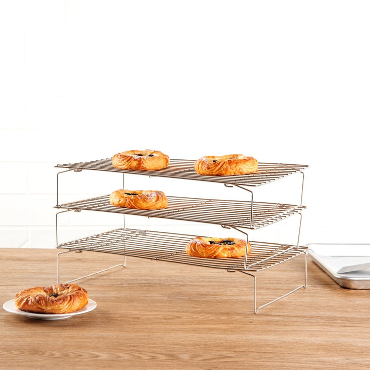 Met Lux 15.7 x 9.8 x 8.3 Inch Wire Baking Rack Set 1 Dishwashable Oven Wire Rack Set