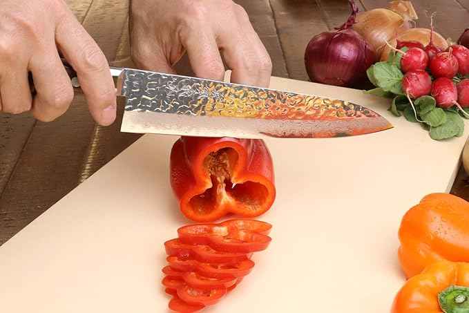 Yoshihiro VG10 16 Layer Hammered Damascus Stainless Steel Santoku Chefs Knife (7'' (180mm))