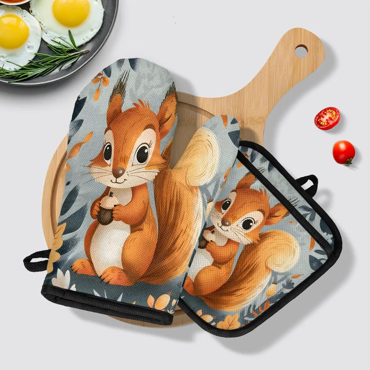 Squirrel Fall Oven Mitts and Pot Holders Sets (2 Count)