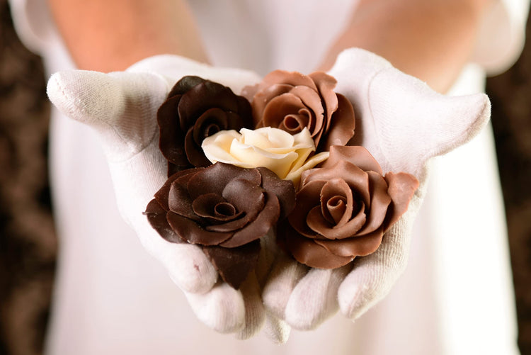 Black Modeling Chocolate (16 Ounce)