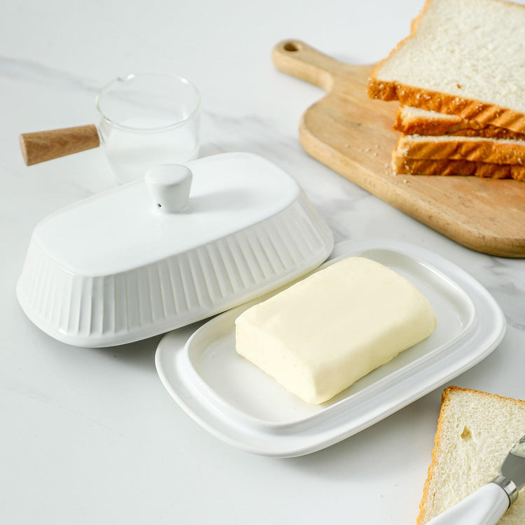 Hansense Porcelain Butter Dish with Lid for Countertop