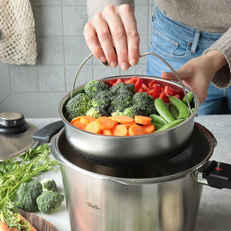 Vitavit Premium Pressure Cooker with Steamer Insert