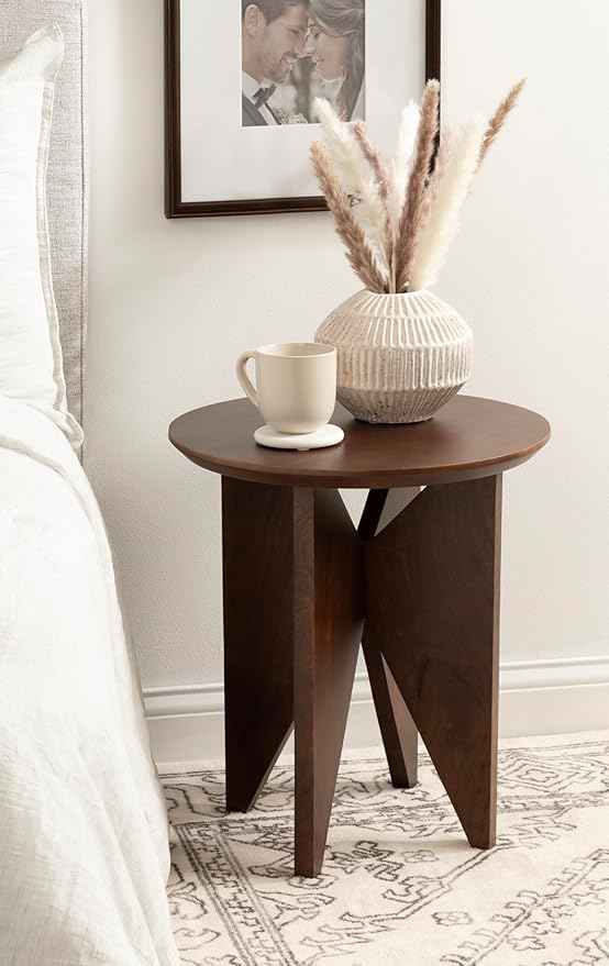 Kate and Laurel Faiza Modern Wooden Round Side Table, 18 x 18 x 20, Walnut Brown, Transitional Wood End Table for Use as Bedroom Nightstand or Living Room Accent Table