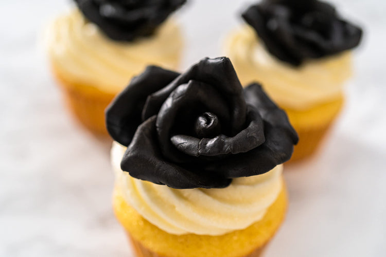 Black Modeling Chocolate (16 Ounce)