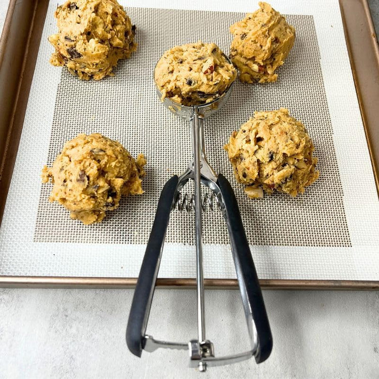 Cookie Scoop Set, 3Pcs Ice Cream Scoop Set, Small/1 Tbsp, Medium/2 Tbsp, Large/3 Tbsp, Stainless Steel Cookie Dough Scoop with Non-Slip Grip,for Melon Balls waffle Muffins