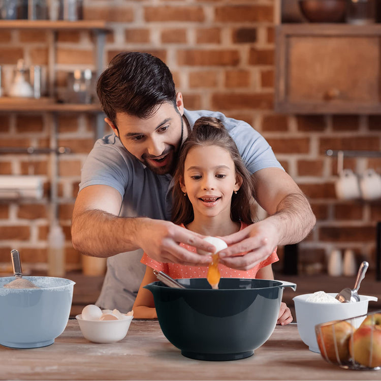 Classic Mixing Bowls Set of 4