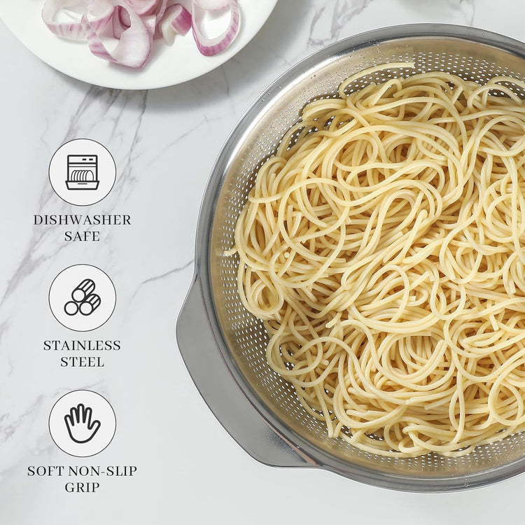 18/8 Stainless Steel Microwell Colander, 5QT Large Capacity with Handle Kitchen Food Strainer Basket for Washing Vegetables, Fruits, Rice, and Pasta (primary colour, 5QT)