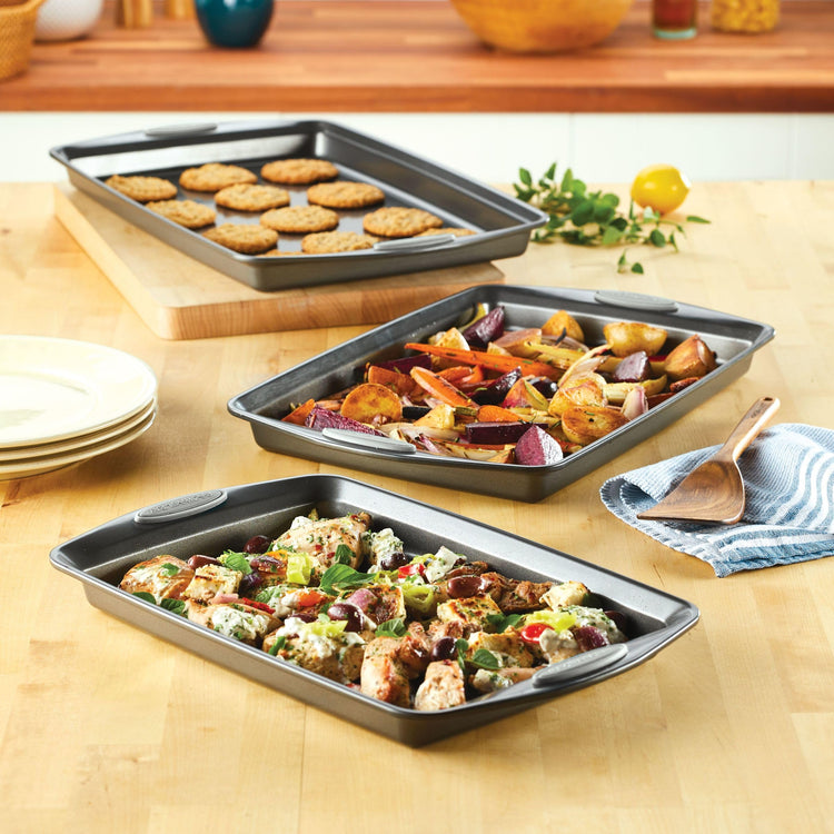 Bakeware Nonstick Cookie Pan Set (3 Count)