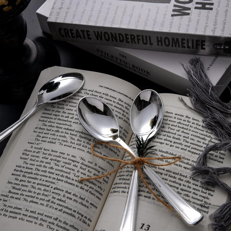 Liacere 200PCS Silver Plastic Spoons - Heavy Duty Disposable Spoons - dessert Spoons for Wedding & Party & New Year & Valentine's Day