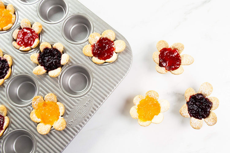Bakeware Mini Cupcake and Muffin Pan
