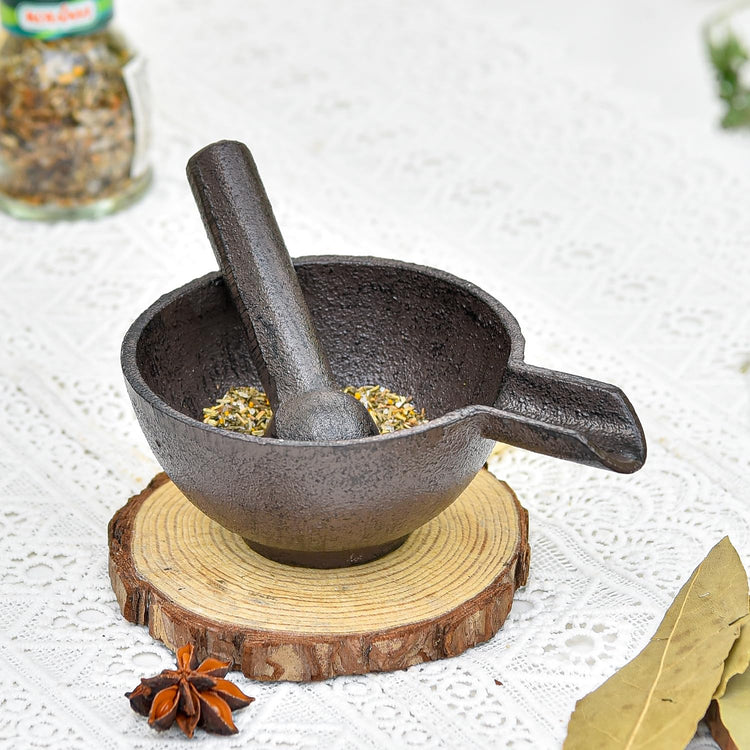 Cast Iron 3.9 Inches Mortar with Pour Spout and 3.9 Inches Pestle