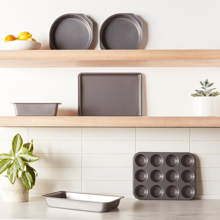 6 Piece Nonstick Carbon Steel Bakeware Set with Cake (6 Count)