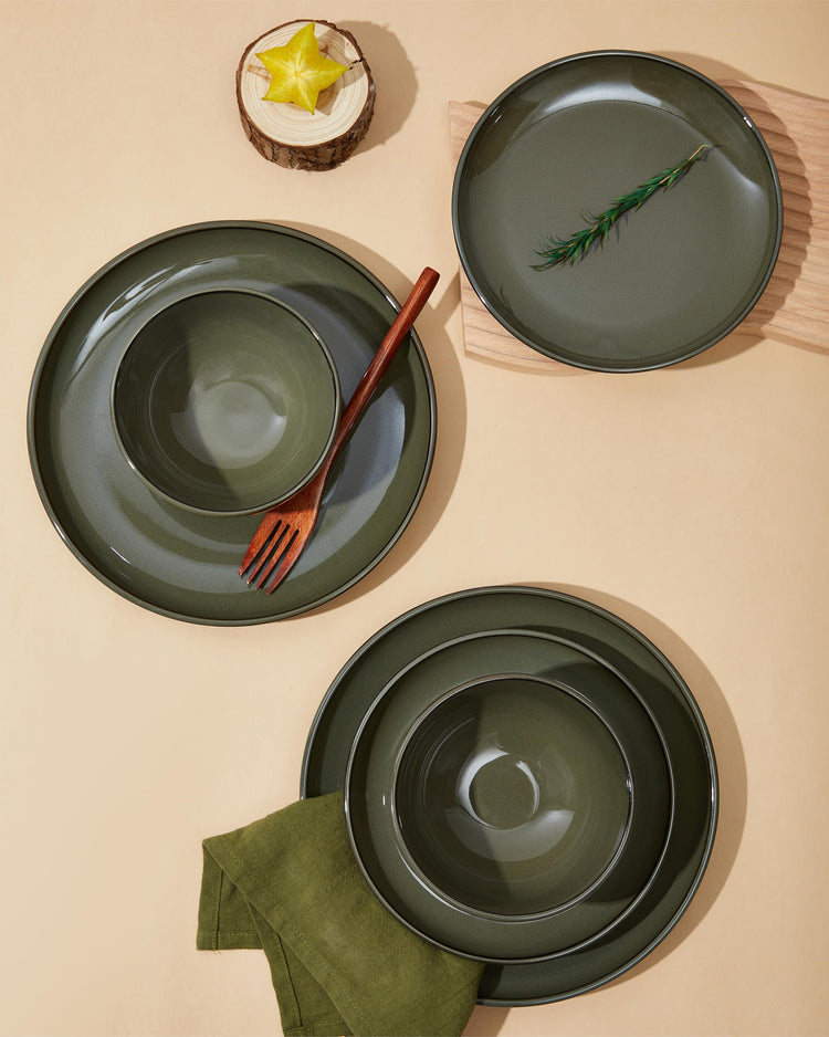 Stoneware Dinnerware Sets for 4