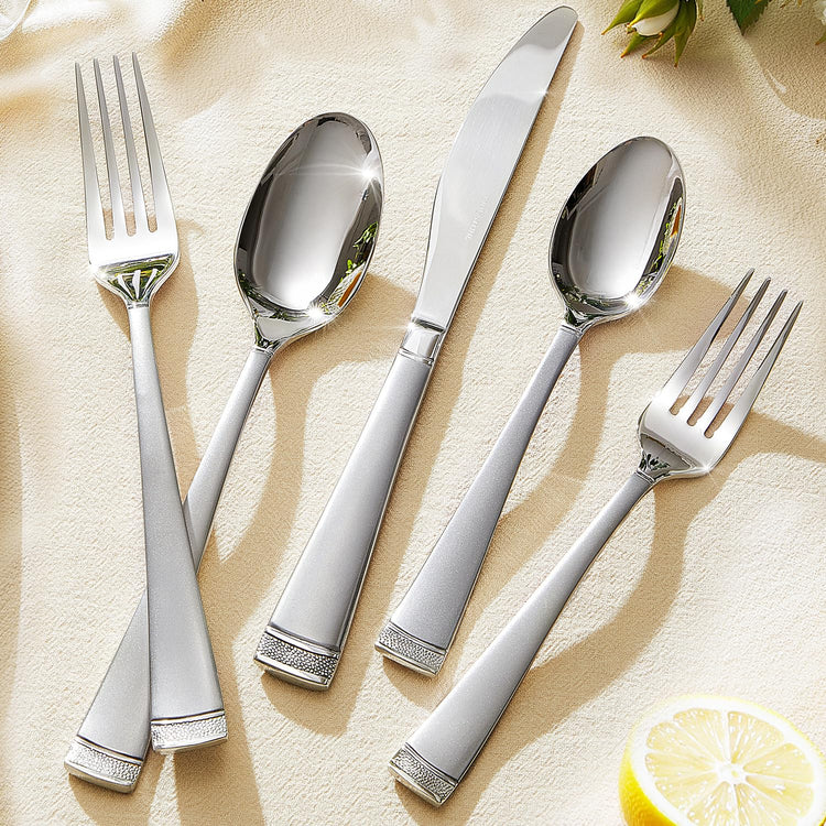 20 Piece Flatware Set (20 Count)