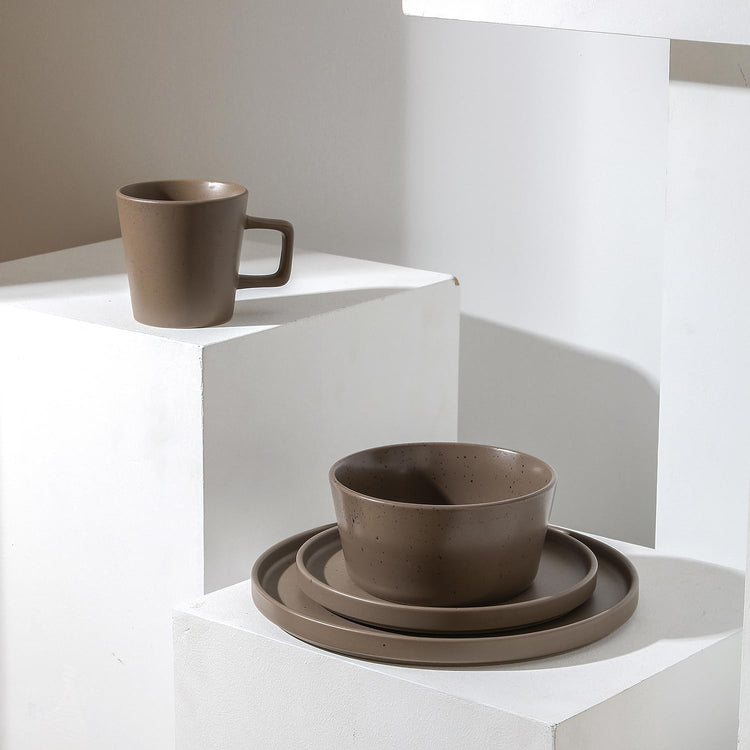 Celina Stoneware 16 (Dinnerware Set / Service For 4 / Matte Brown)