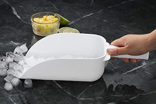 Polycarbonate Plastic Utility Ice Scoop (64 oz. / White)