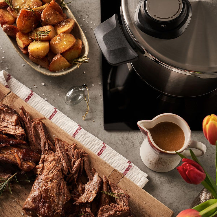 Vitavit Premium Pressure Cooker with Steamer Insert (8.5 Quarts / Stainless Steel)