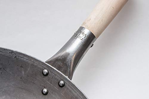 Traditional Hand Hammered Chinese Carbon Steel Wok with Wooden and Steel Helper Handle (14-in)
