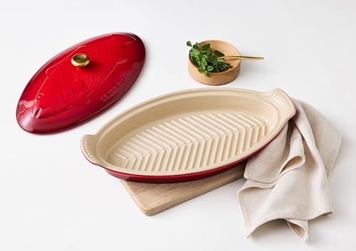Stoneware Heritage Fish Baker