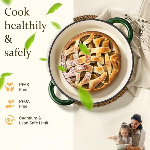 Enameled Cast Iron Dutch Oven (4.5 Quart / Glossy Green)