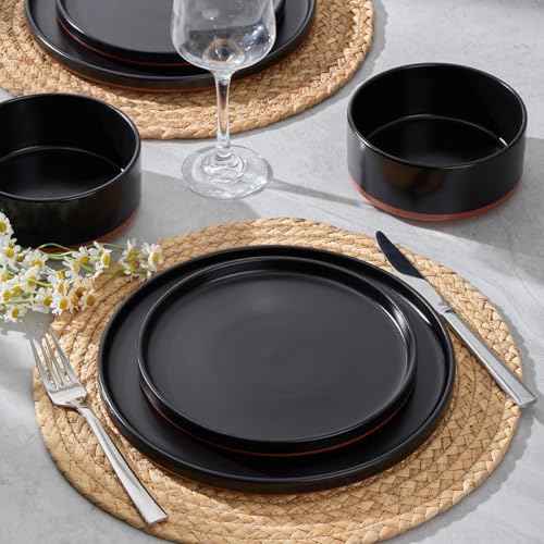 24 Piece Dinnerware Set for 8