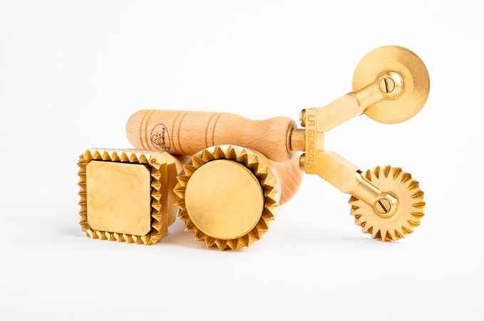 La Gondola Set of 3 Pasta Tools - Square Festooned 1.77x1.77in & Round Festooned 1.97in Ravioli Stamps & Double Pasta Cutter Wheel (Festooned & Smooth) | Brass & Natural Wood | Italian Pasta Cutters