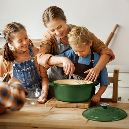 Enameled Cast Iron Dutch Oven (7 Quart / Glossy Green)