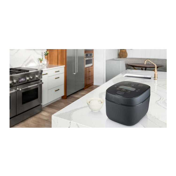 Nw QAC10 5.5 Cup Induction Rice Cooker and Warmer