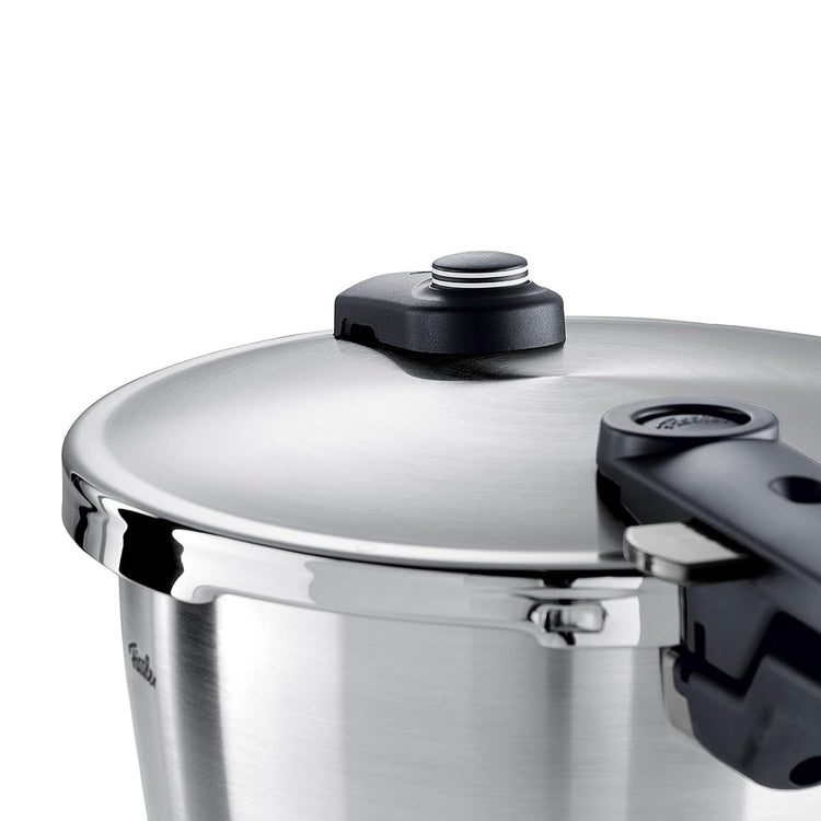 Vitaquick Premium 2.6 Quart Stovetop Pressure Skillet