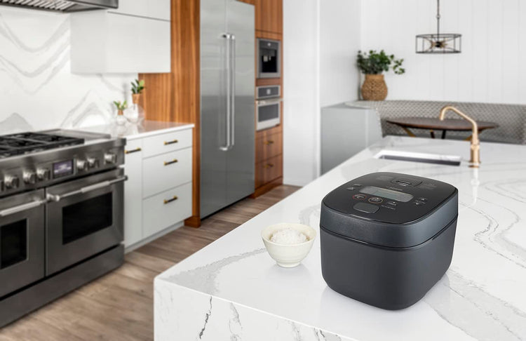 Nw QAC18 10 Cup Induction Rice Cooker and Warmer