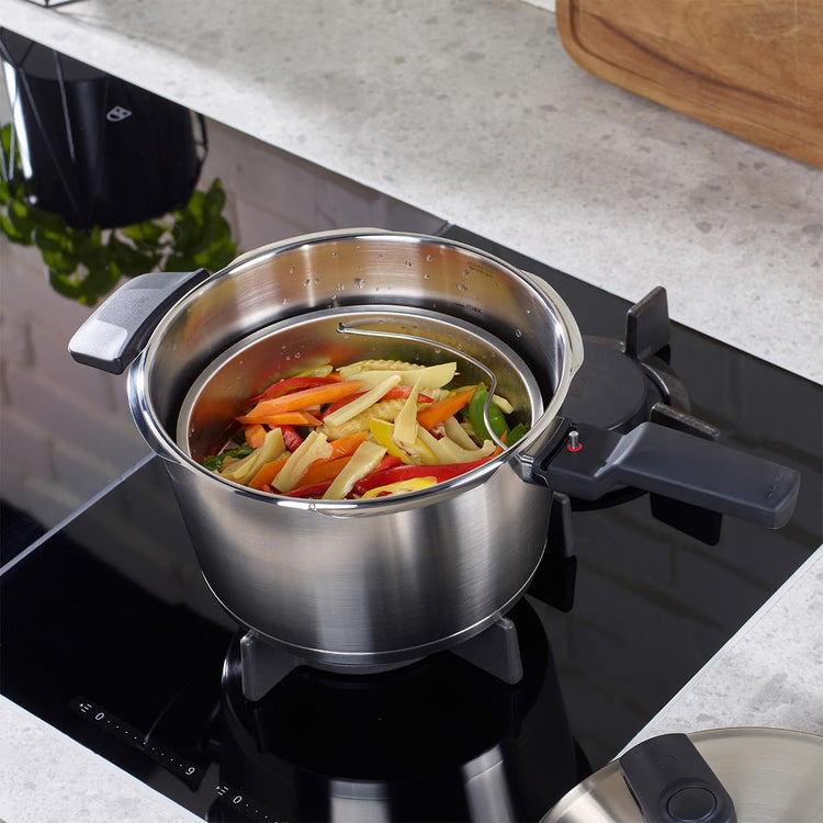 Vitavit Premium Pressure Cooker with Steamer Insert