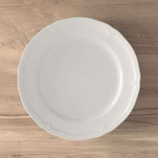 Villeroy & Boch Manoir Collection 18-Piece Dinnerware Set, Plates & Bowls, Premium Porcelain, Made in Germany, Dishwasher & Microwave Safe, Rich, Creamy White