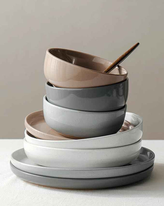 Famiware Milkyway Stoneware Dinnerware Sets with Mugs, Service for 4 (16pcs), Plates and Bowls Sets, Scratch Resistant, Microwave and Dishwasher Safe Dishes Set, Multi-color