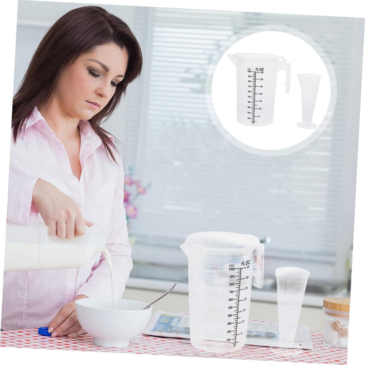 Foldable Measuring Cup with Lid Transparent Plastic Liquid Measuring Jug 6.88X6.69X4.52 Inches Kitchen Tool for Cooking Baking and Oil Measurement