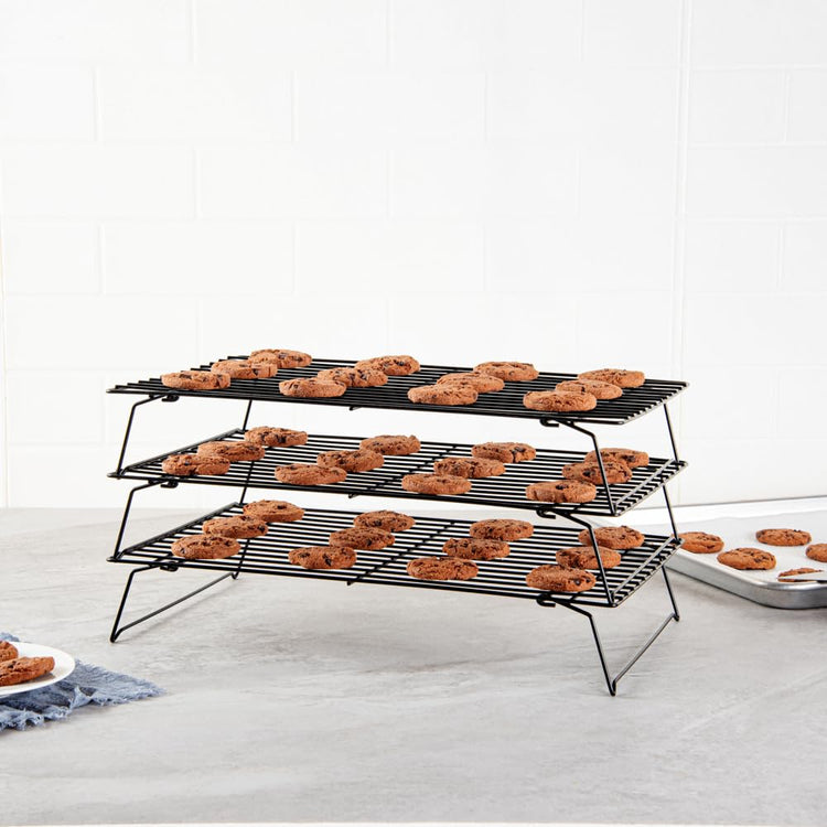 Met Lux 15.7 x 9.8 x 8.3 Inch Wire Baking Rack Set 1 Stackable Oven Wire Rack Set