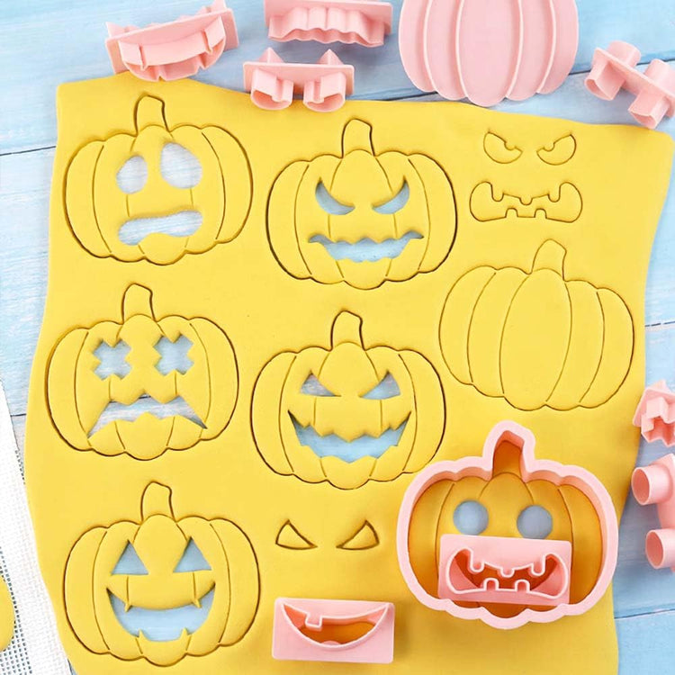 Mini Pumpkin Cookie Cutters