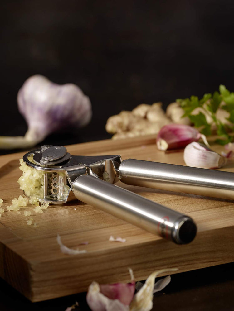 12895 Stainless Steel Garlic & Ginger Press with Scraper for Effortless Mincing with Easy Cleanup