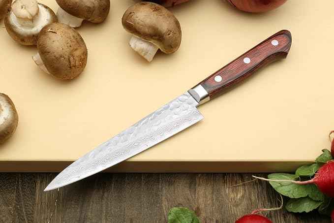 Yoshihiro VG10 16 Layer Hammered Damascus Stainless Steel Petty Utility Knife (5.3'' (135mm))