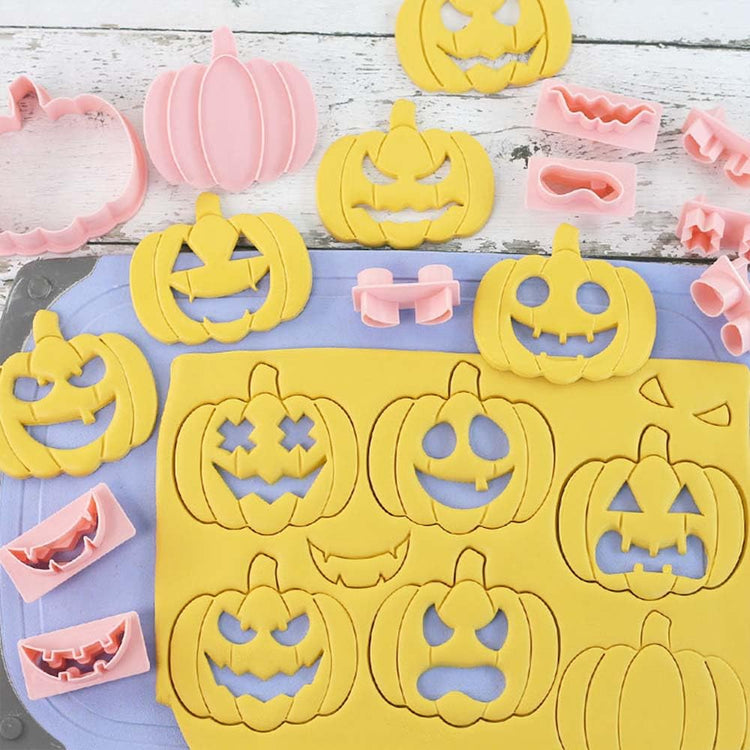 Mini Pumpkin Cookie Cutters