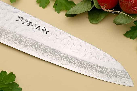 Yoshihiro VG10 16 Layer Hammered Damascus Stainless Steel Santoku Chefs Knife (7'' (180mm))