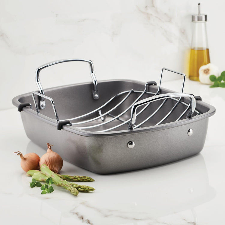 Total Bakeware Nonstick Roaster