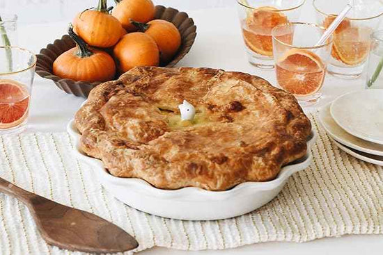 Le Creuset Stoneware Set of 2 9" Heritage Fluted Pie and 9" Fluted Loaf Dish, White