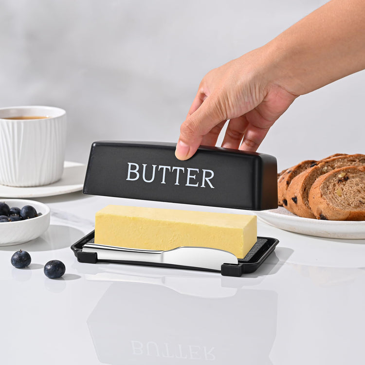 Butter Dish With Cover And Knife