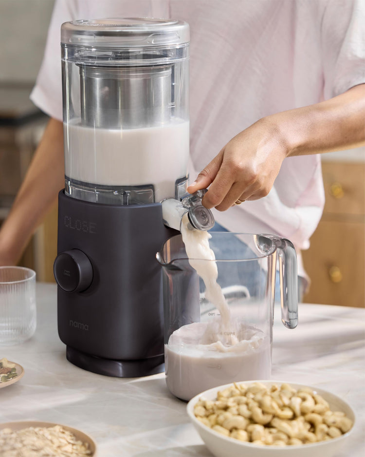 M1 - Plant-Milk Maker - Homemade oat and nut milk - Black