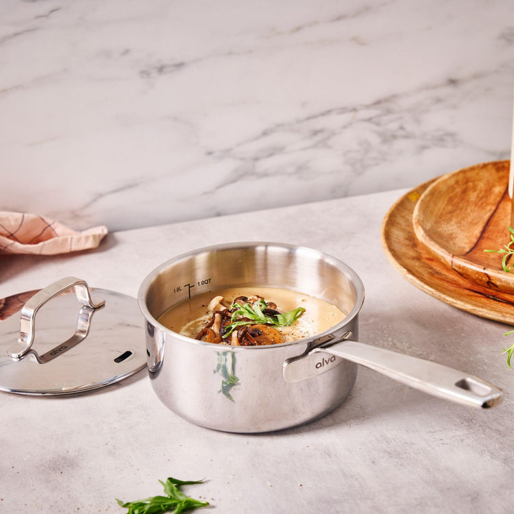 Maestro 1.7 Qt Stainless Steel Saucepan with Lid Measurement Marks